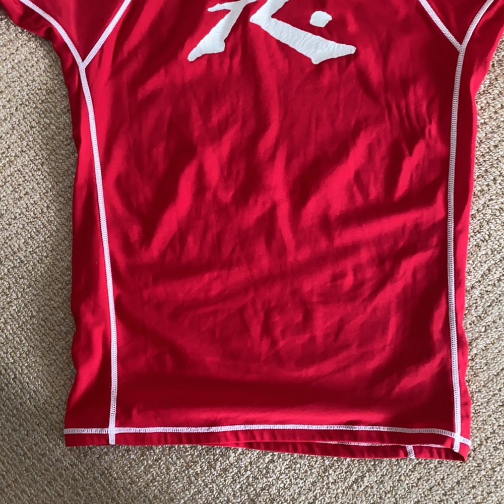 Boys Vintage “Rusty” Rashguard. Red w/White “R” - Picture 4 of 7